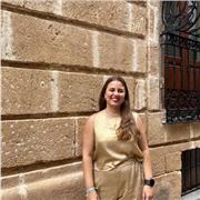 Profesora titulada en Educación Primaria con 7 años de experiencia con niños. También trabajo en campamentos de verano desde 2018.